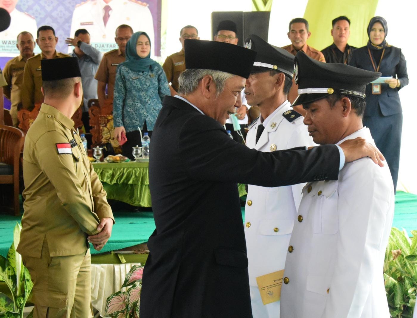 Pesan Bupati OKI ke Kades Terpilih, Hidup Sederhana dan Jadi Contoh Masyarakat