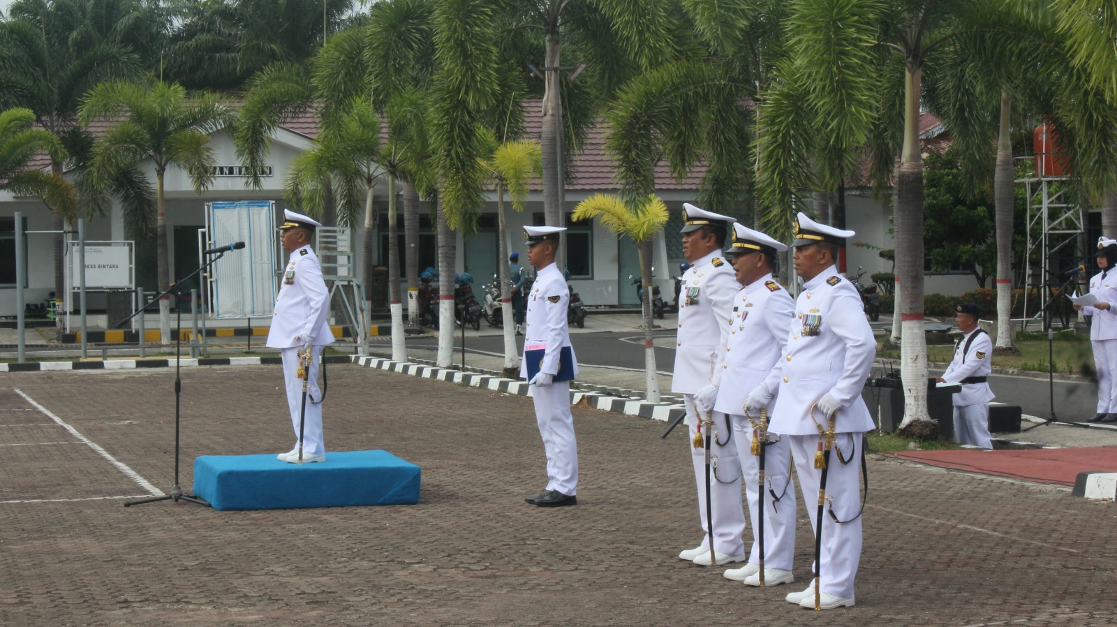 Upacara HUT Ke-78 TNI AL, Palaksa Lanal Bengkulu Bacakan Amanat Panglima TNI