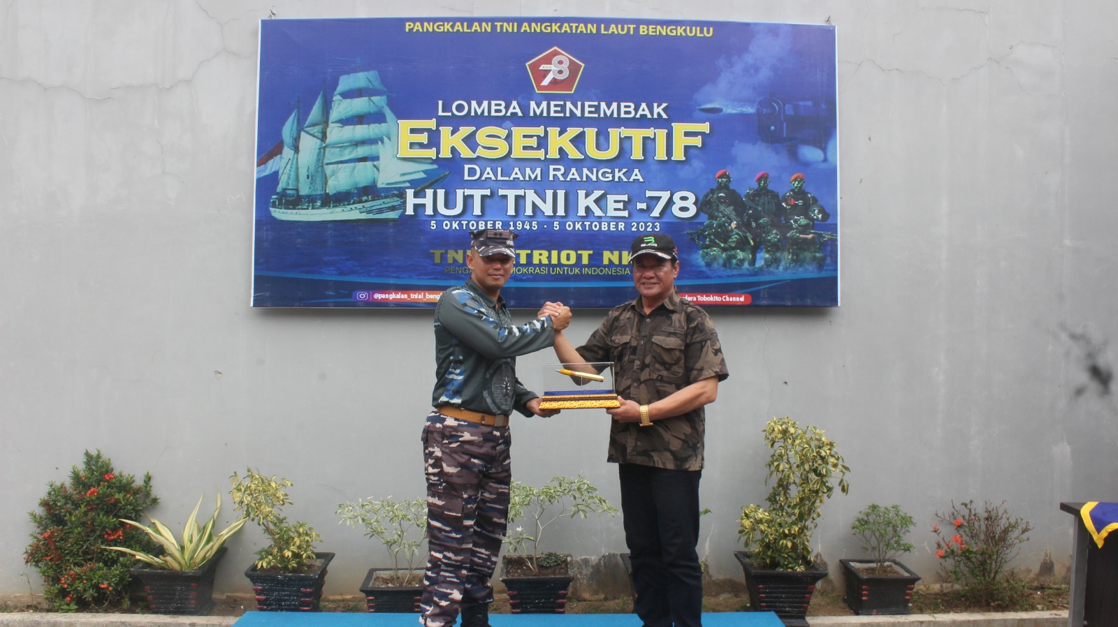 Lanal Bengkulu Gelar Lomba Menembak Pistol Eksekutif HUT Ke-78 TNI, Wakil Gubernur Sabet Juara Satu