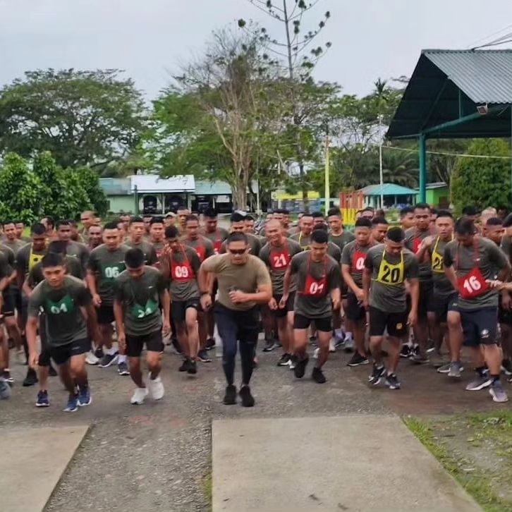 Jaga Stamina Prajurit Iyako Brigif Raider 20 Kostrad Laksanakan Lari 5 Km