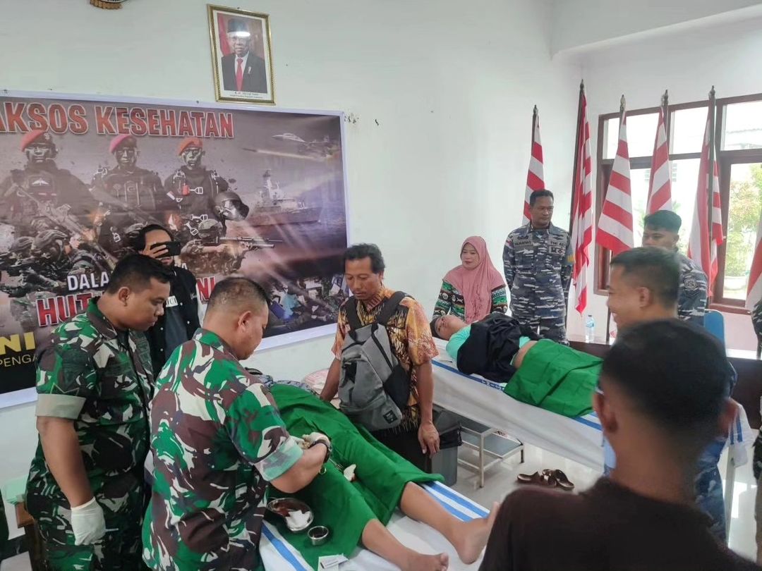 Brigif Raider 20 Kostrad Ikuti Kegiatan Bakti Kesehatan Donor Darah Serentak Peringati HUT Ke-78 TNI