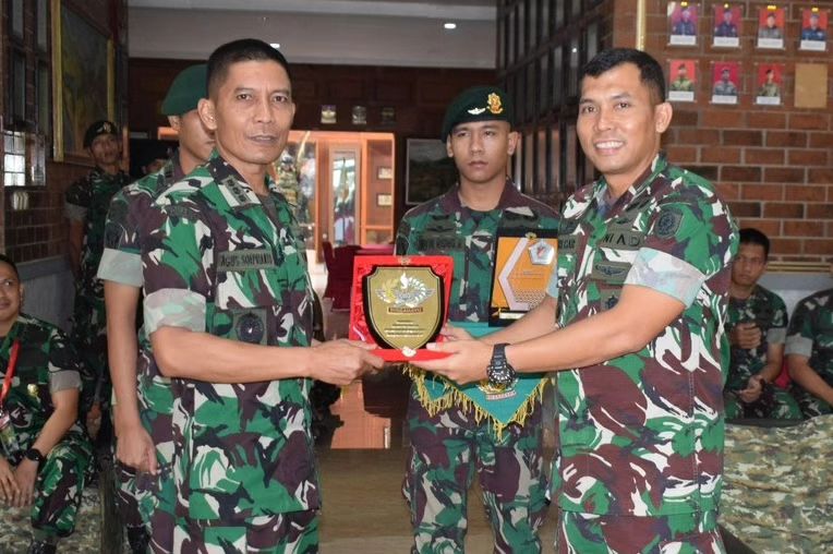 Yonif 328 Kostrad Terima Kunjungan Siswa KKL Binsat Dikreg LXIII Seskoad