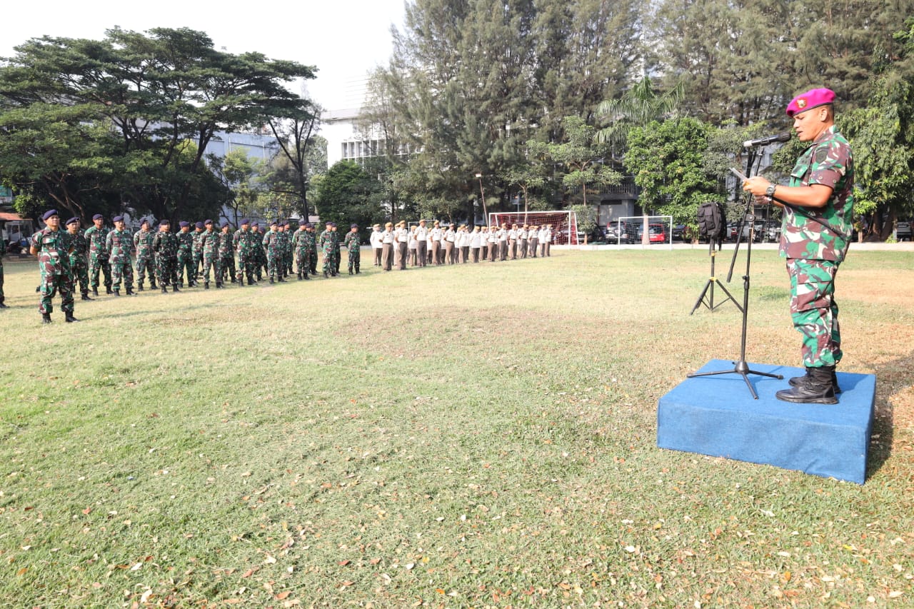 LANTAMAL III JAKARTA LAKSANAKAN APEL GABUNGAN DAN UPACARA PENAIKAN BENDERA