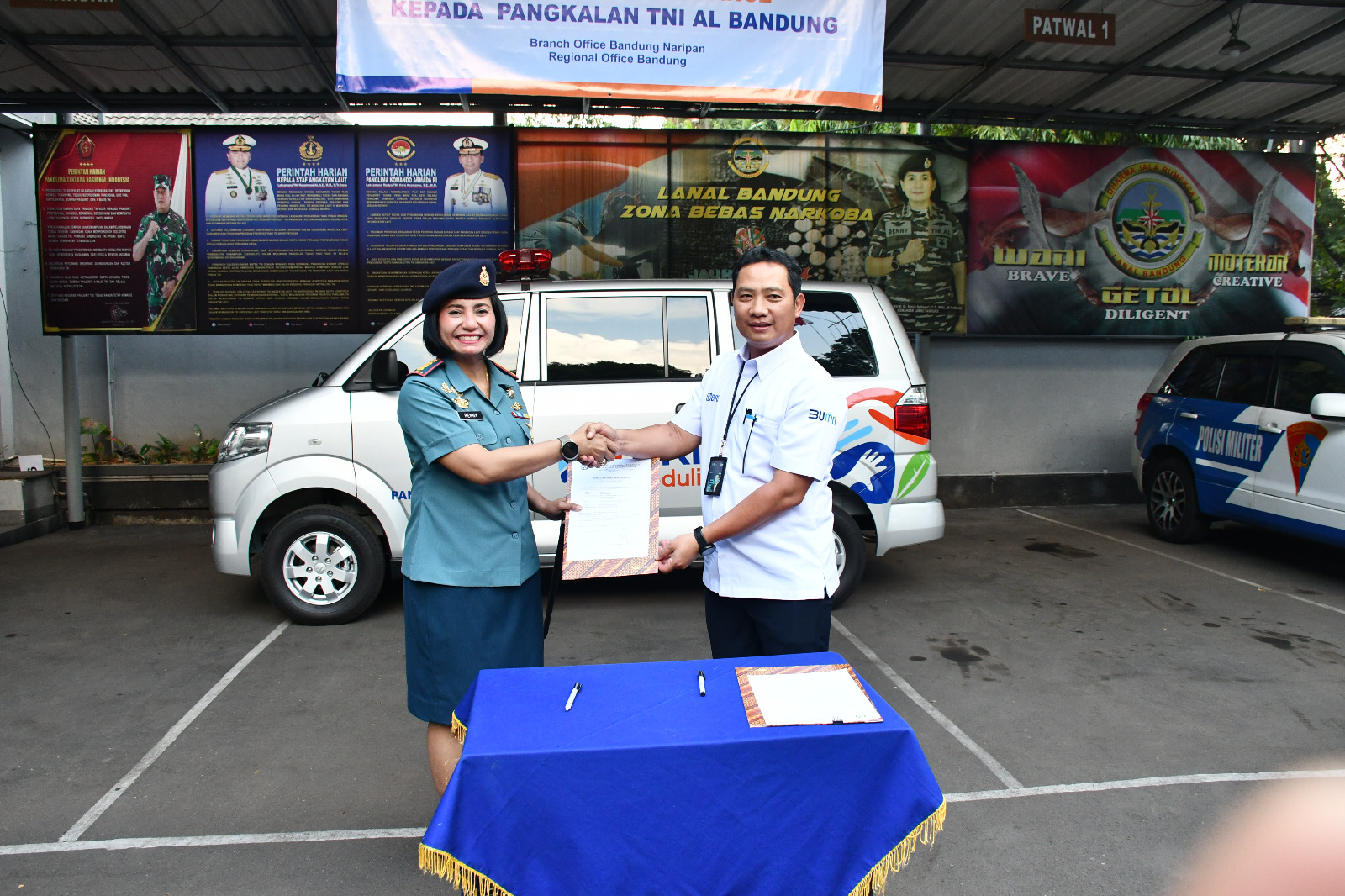 Lanal Bandung Terima Satu Unit Mobil Ambulance dari PT. BRI Persero