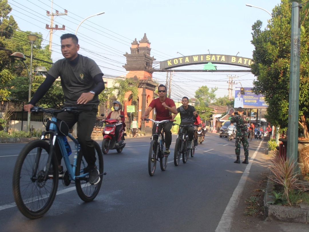 Danyonkes 2 Kostrad Sapa Warga Kota Malang Dengan Gowes Bersepeda