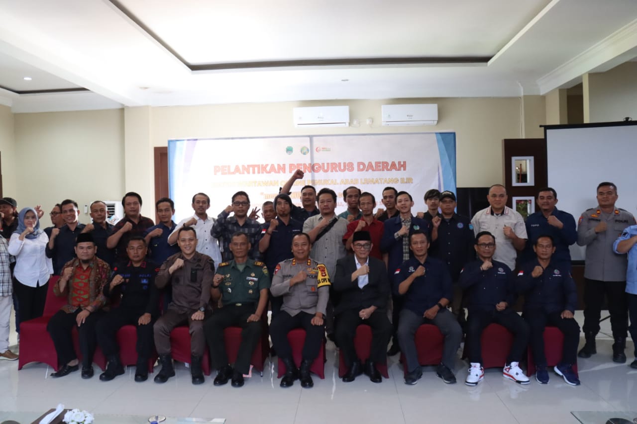 Kapolres AKBP Khairu Nasarudin Hadiri Pelantikan PD IWO PALI