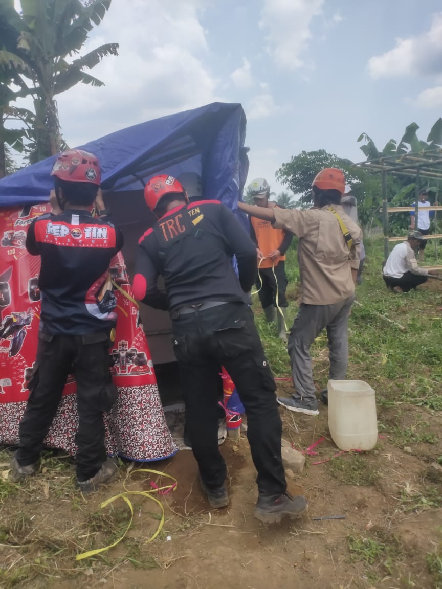 TRC Ormas Laskar Banten DPD Jabar Gerak Cepat Bantu Warga Korban Gempa Sukabumi