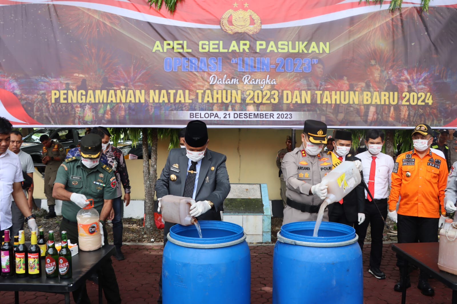 Polres Luwu Musnahkan Ribuan Barang Bukti Miras Dalam Momen Apel Gelar Pasukan Ops Lilin 2023