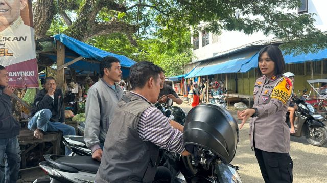 Kasat Lantas Polres Bone Sambangi Tukang Ojek, Ini yang Disampaikan