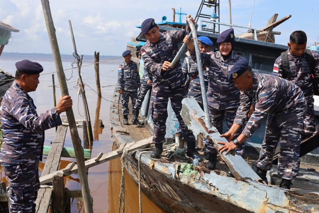 Pemusnahan dan Penghapusan Patkamla Bengkalis l-1-40 Lanal Dumai