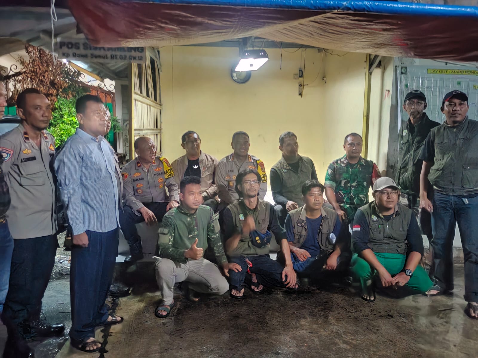 Pengecekan Pos Satkamling di Margahayu, Kapolres Metro Bekasi Kota Himbau Jaga Kamtibmas dan Wujudkan Pemilu Damai 2024