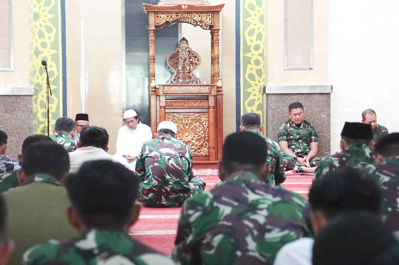 DANLANTAMAL III JAKARTA MENGHADIRI ACARA DOA BERSAMA HARI DHARMA SAMUDERA TAHUN 2024