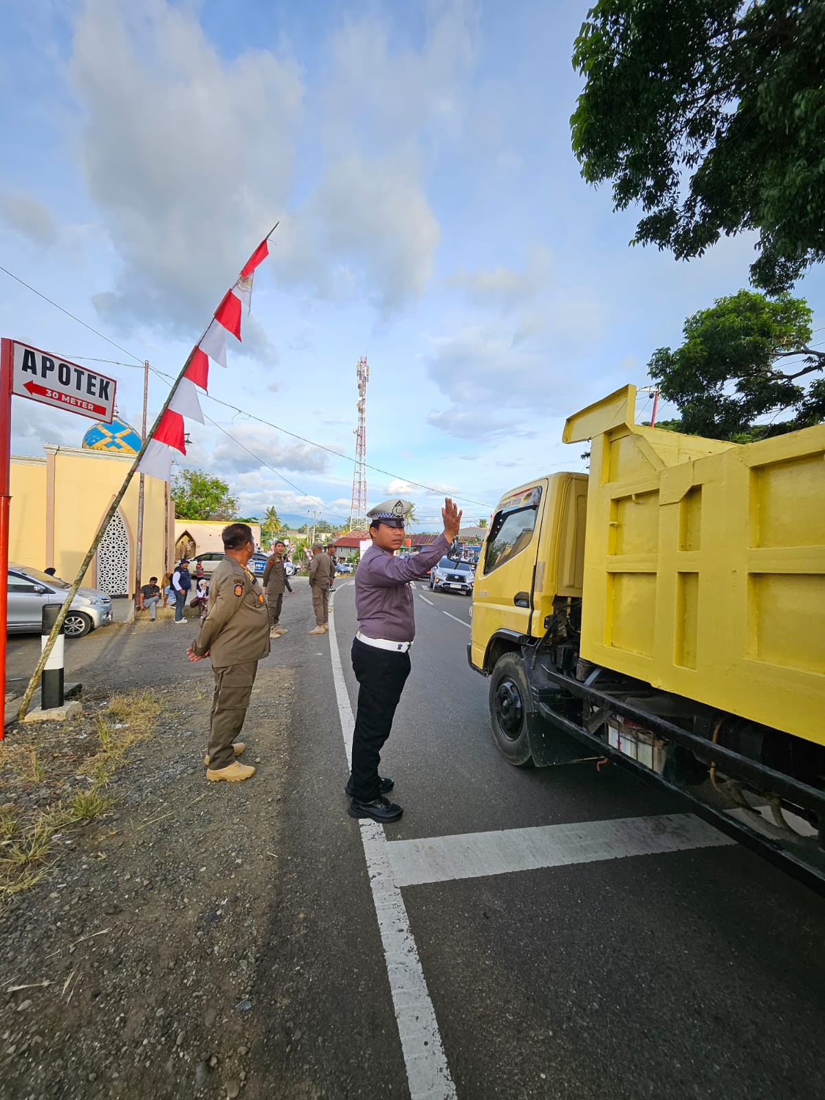 Mentan RI Ke Desa Mappesangka, Satlantas Polres Bone PAM Jalur