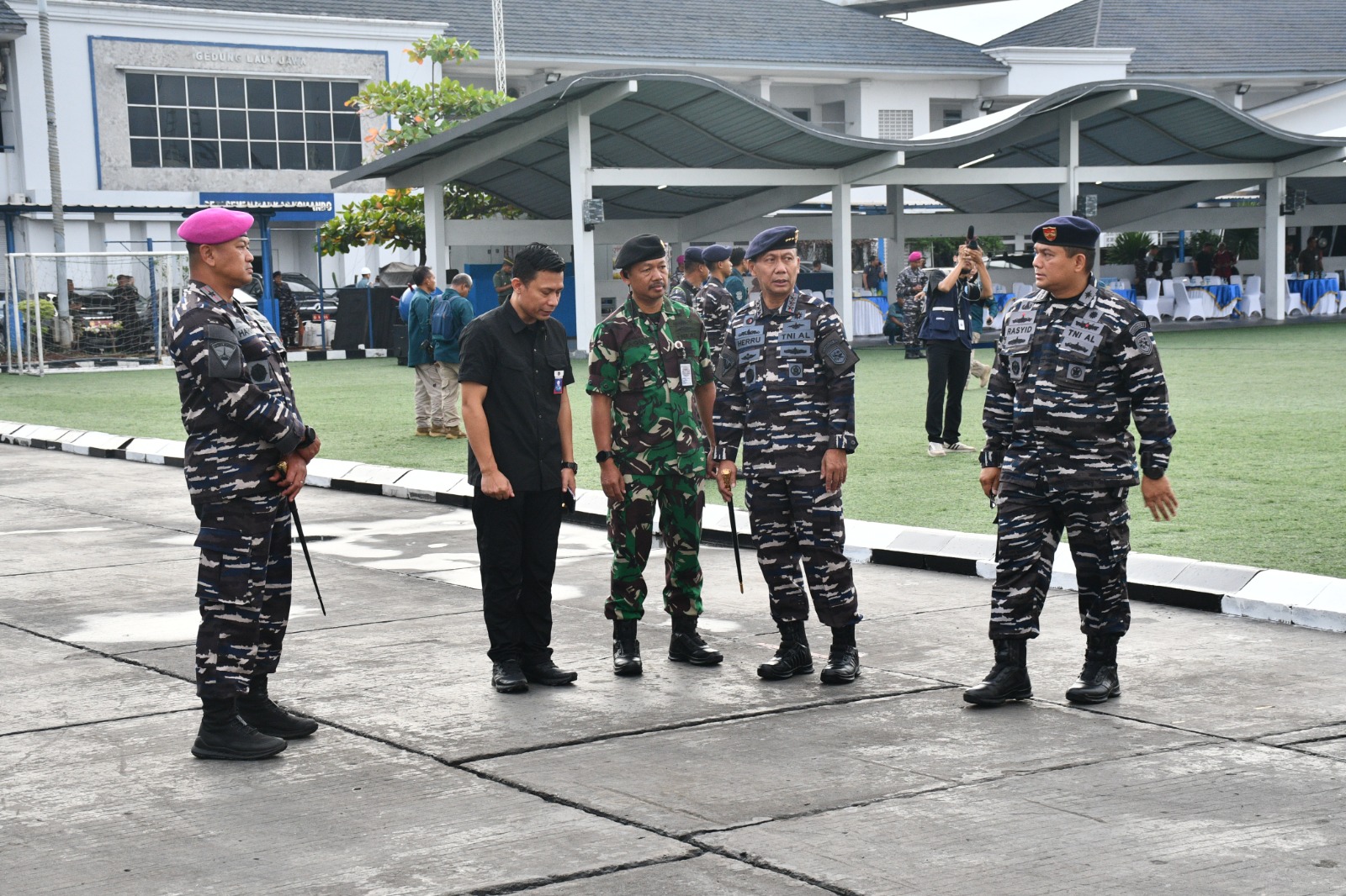 KOMANDAN LANTAMAL III JAKARTA MENGHADIRI PEMBERANGKATAN BANTUAN KEMANUSIAAN KE MESIR