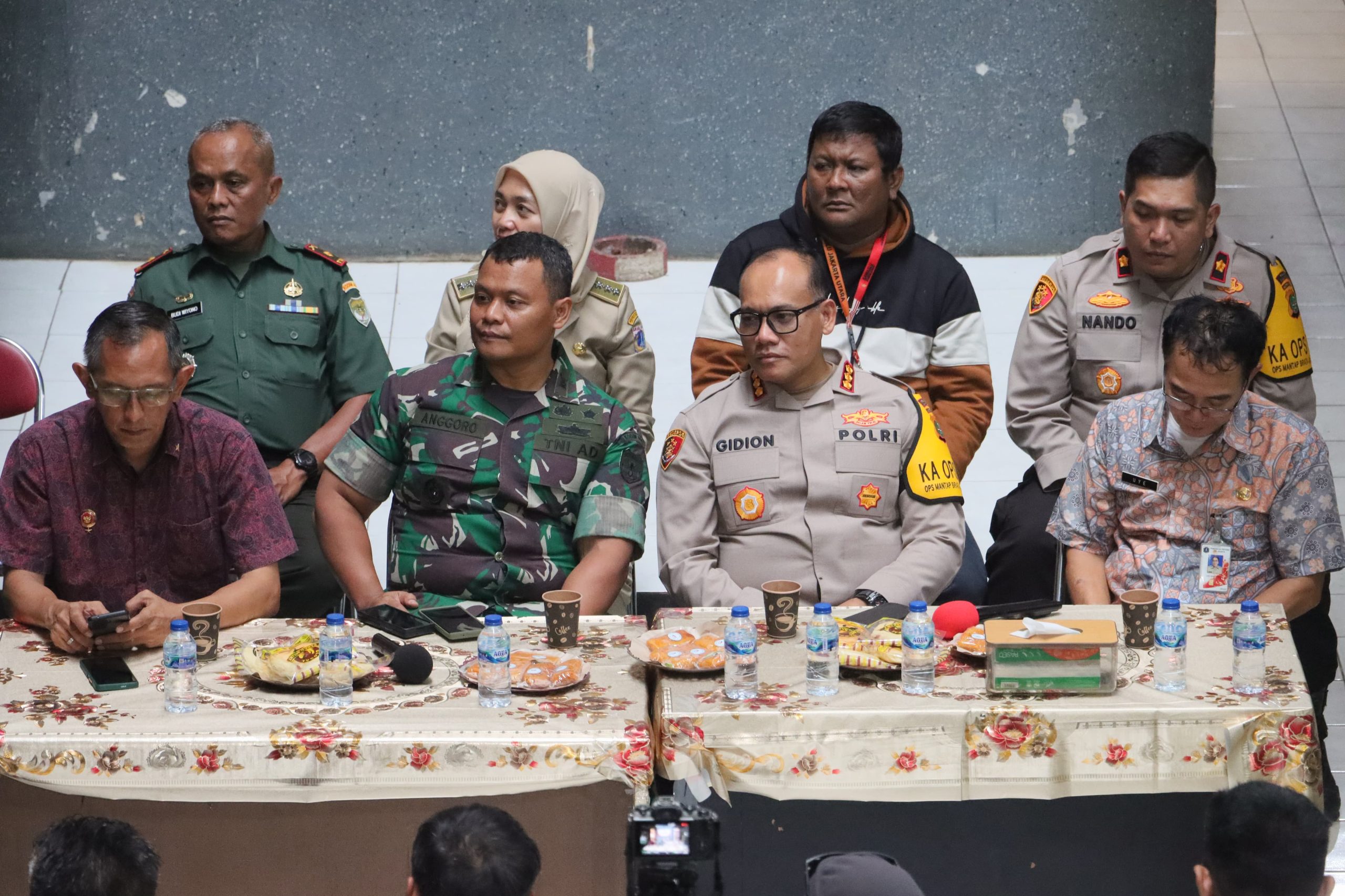 Kapolres Metro Jakarta Utara Kombes Pol Gidion Arif Setyawan Hadiri Kegiatan Rembug Warga di Rusun Marunda Cilincing Jakarta Utara