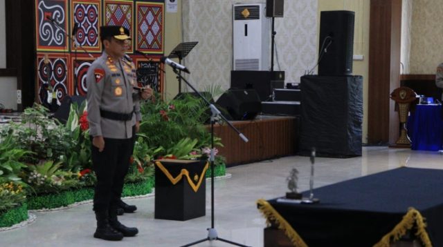 Irjen Pol Andi Rian R. Djajadi Lantik 4 Kapolres 1 Kabidlabfor di Jajaran polda Sulsel