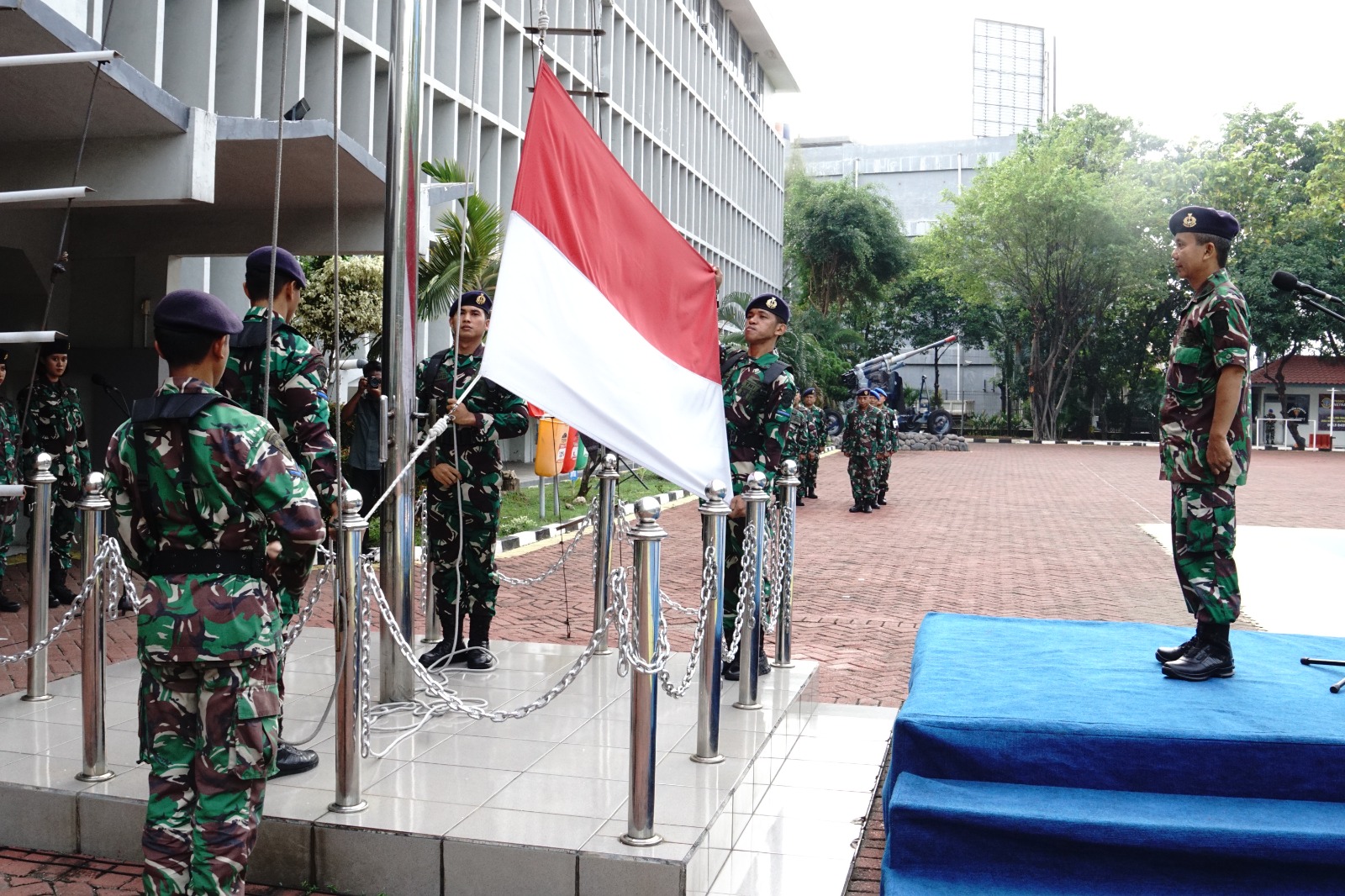 LANTAMAL III JAKARTA LAKSANAKAN APEL GABUNGAN DAN UPACARA PENAIKAN BENDERA