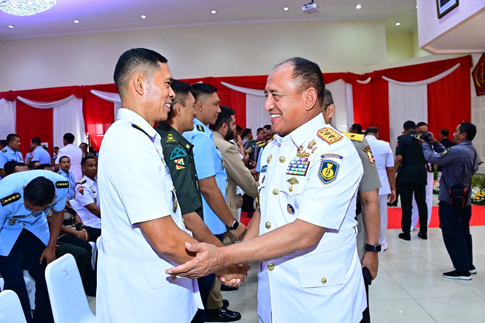 DANSESKOAL HADIRI KEGIATAN PEMBUKAAN SESKO TNI