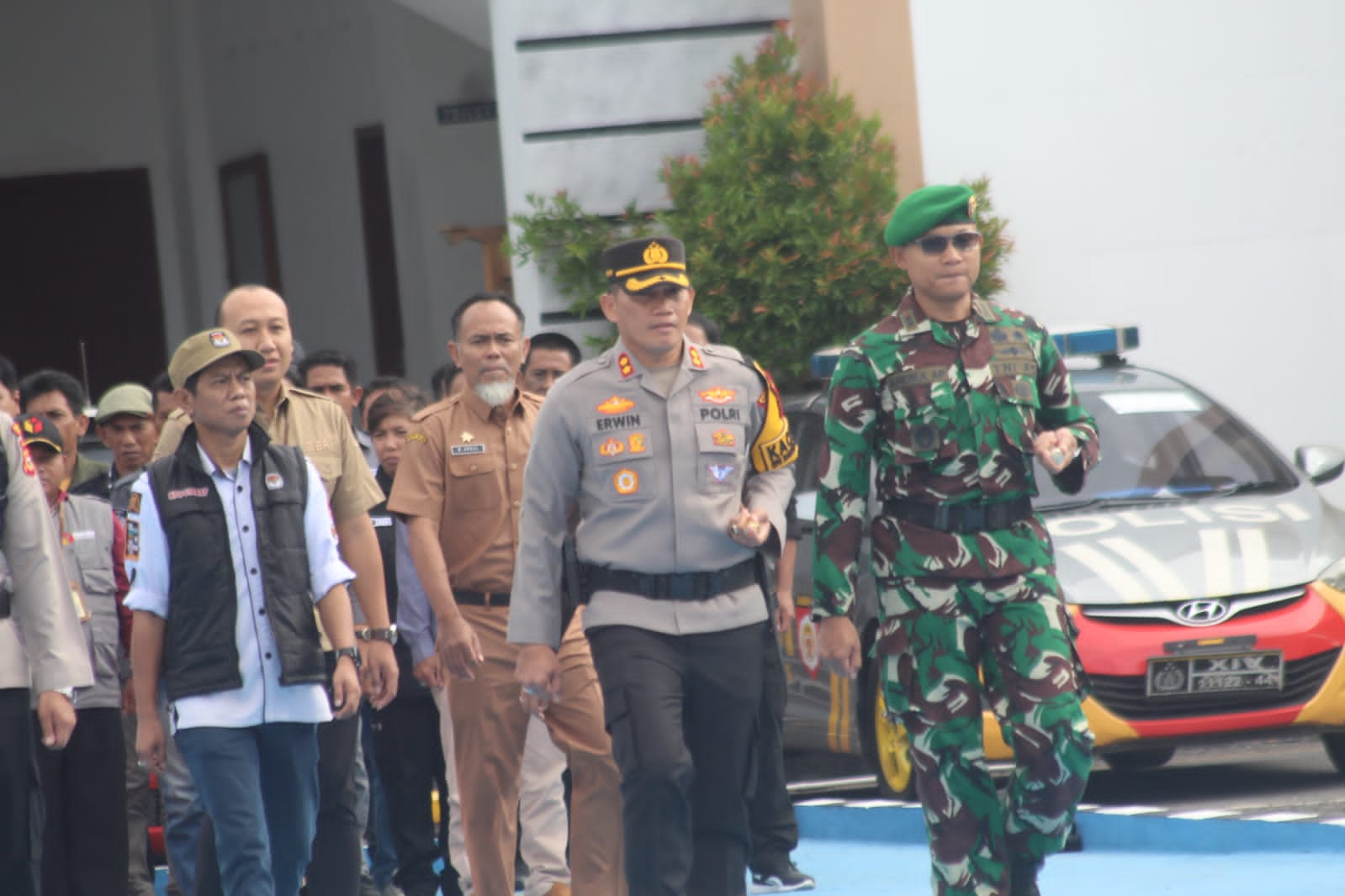 AKBP Erwin Syah, Pimpin Apel Pergeseran Pasukan Dalam Rangka Persiapan Pam TPS Sekaligus Cek Kelengkapan Perorangan