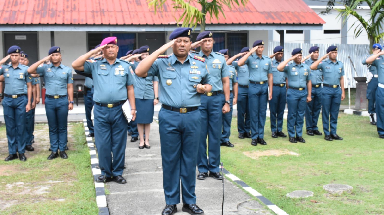 Prajurit Lanal Bintan Ikuti Apel Khusus Secara Vidcon Yang Dipimpin Oleh Pangkoarmada I