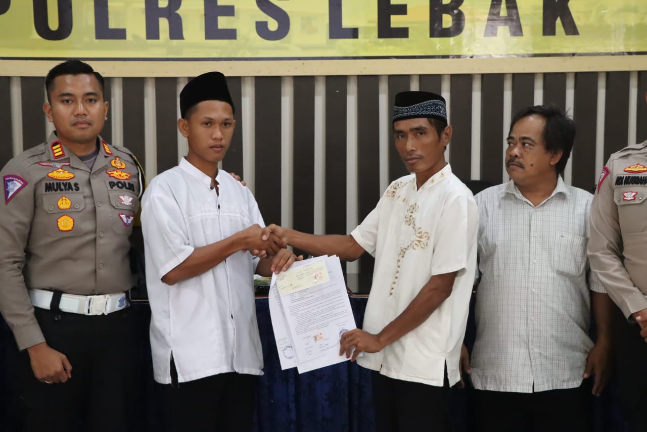 Sat Lantas Polres Lebak Selesaikan Kasus Kecelakaan Lalu Lintas Dengan Metode Restorative Justice