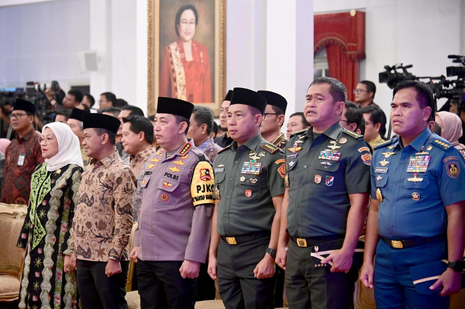 Panglima TNI Hadiri Penyerahan Zakat Tahun 2024 Oleh Presiden RI Joko Widodo Kepada Baznas