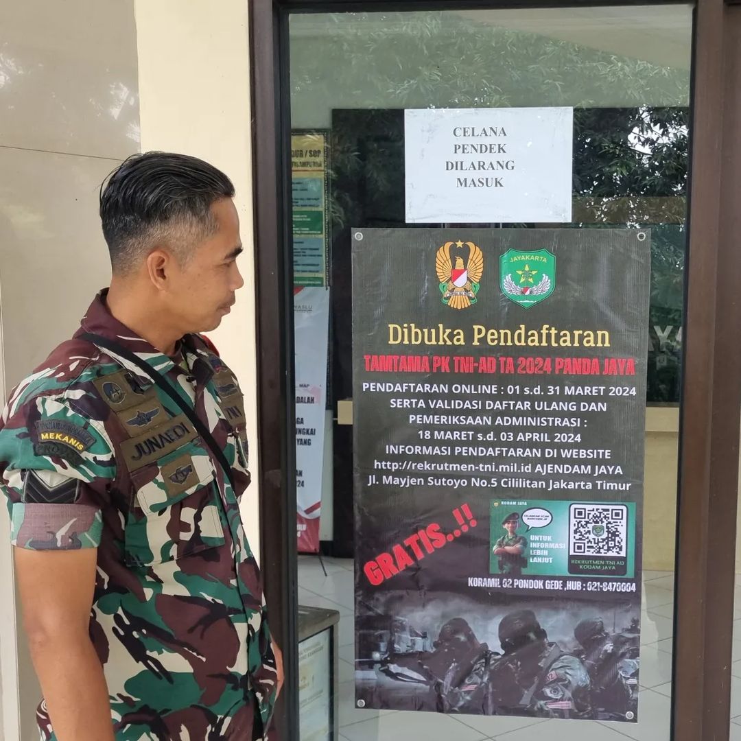 Berikan Informasi, Koramil Jajaran Kodim 0507/Bekasi Pasang Spanduk Pendaftaran Calon Tamtama PK TNI AD TA 2024