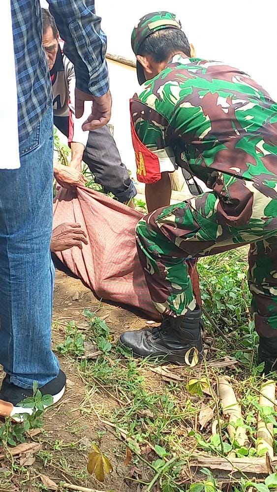 Dua Anak Kecil Yang Hanyut Di Sungai Cisimet Baru Satu Yang Ditemukan Dengan Keadaan Meninggal Dunia