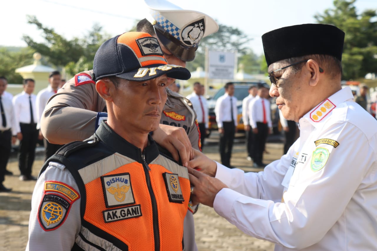 Persiapan Mudik Lebaran Bupati Dr.Ir.H Heri Amalindo Pimpin Apel Gelar Pasukan Operasi Ketupat Musi Tahun 2024 di Mapolres PALI