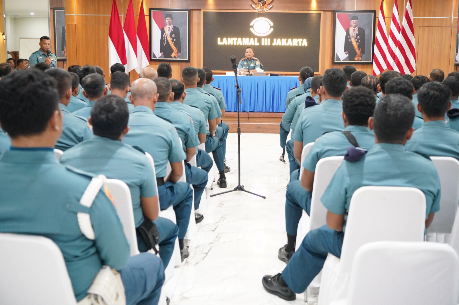 DALAM RANGKA MENINGKATKAN MORIL PRAJURIT, DANSATROL LANTAMAL III JAKARTA LAKSANAKAN JAM KOMANDAN