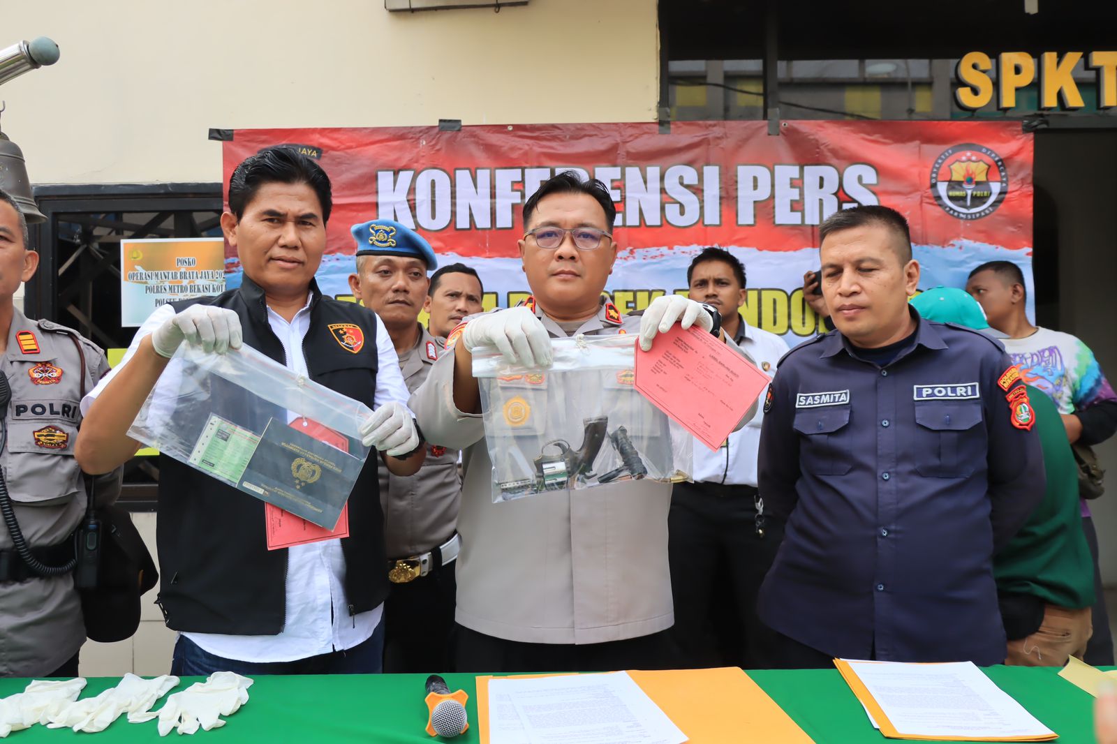 Polsek Pondokgede Ungkap Kasus Pencurian Sepeda Motor dan Kepemilikan Senjata Api Ilegal