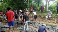 Forwatu Banten Berikan Bantuan Untuk Waga Masyarakat Kampung Kebon Kelapa