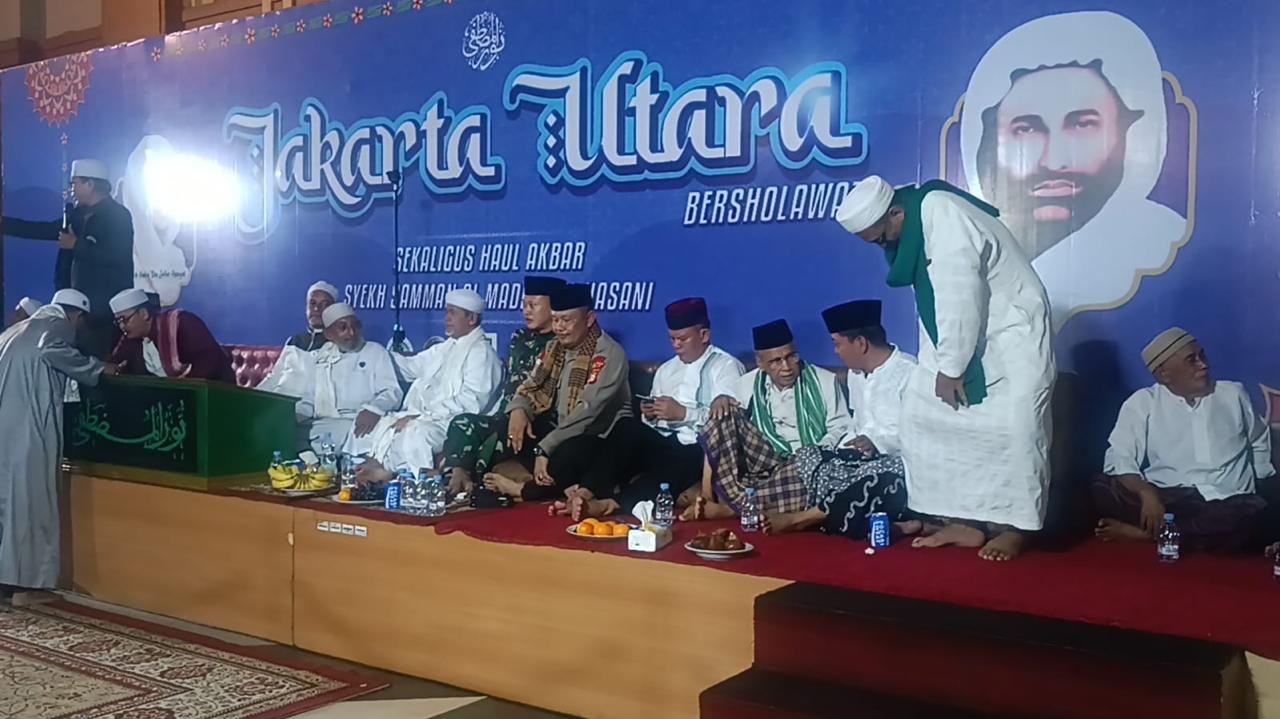 Kapolsek Koja Hadiri “Jakarta Utara Bersholawat” di Masjid Raya Jakarta Islamic Center