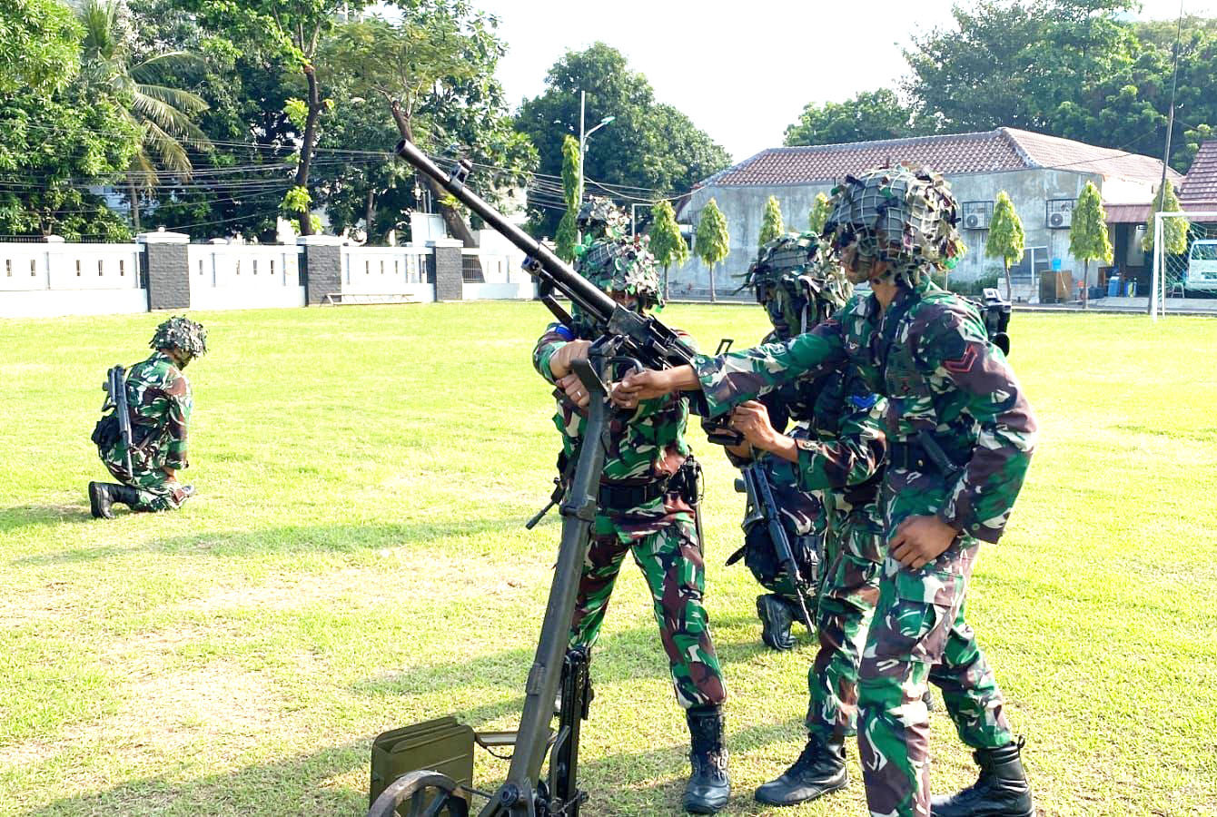 YONMARHANLAN III JAJARAN LANTAMAL III JAKARTA LAKSANAKAN LATIHAN DALAM RANGKA PENILAIAN BATALYON MARINIR TELADAN TA 2024