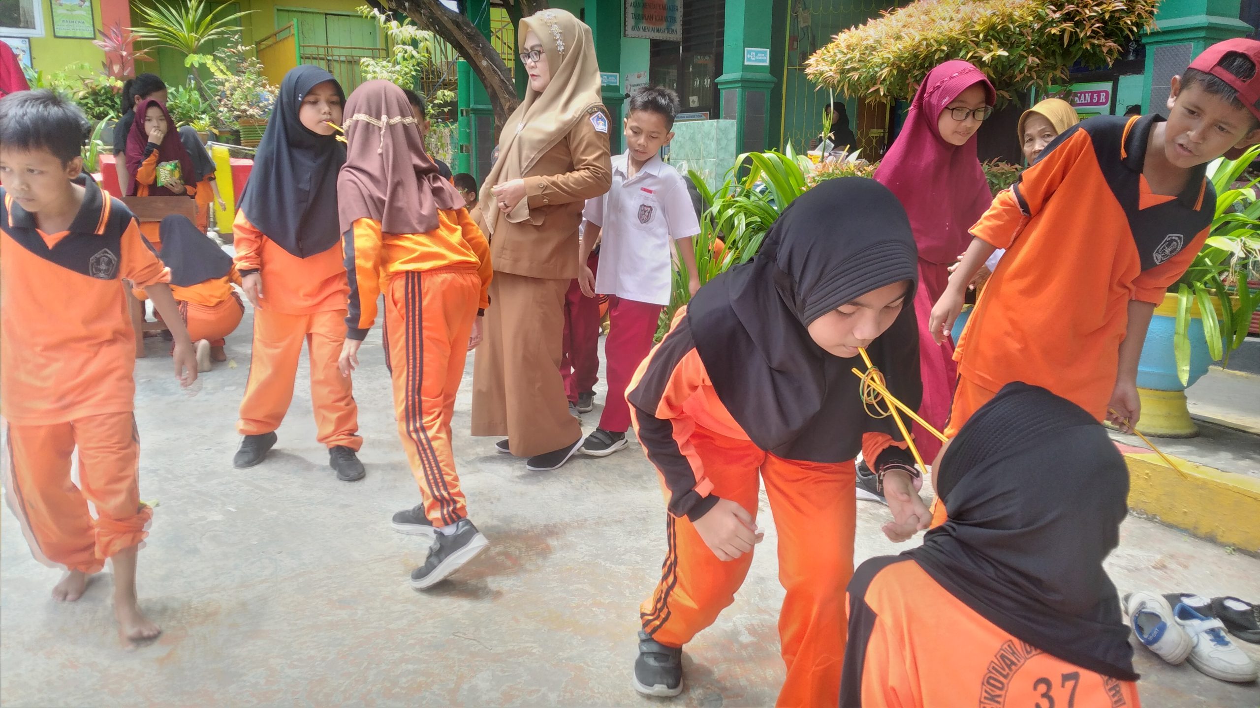 Memperingati HUT RI Ke 79 Sekolah Dasar Negeri 37 Kendari, Gelar Beragam Lomba