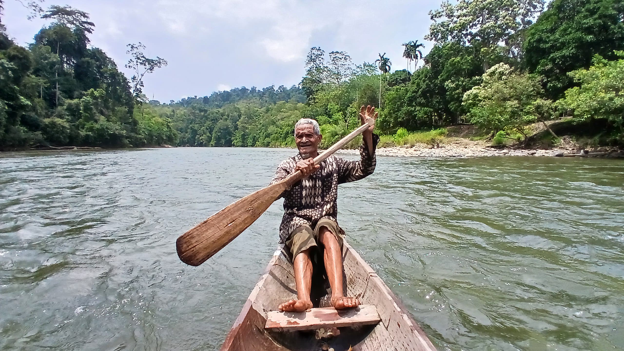 Puluhan Tahun, Perahu Kayu Tradisional Trasportasi Utama Masyarakat Desa Pasir Putih