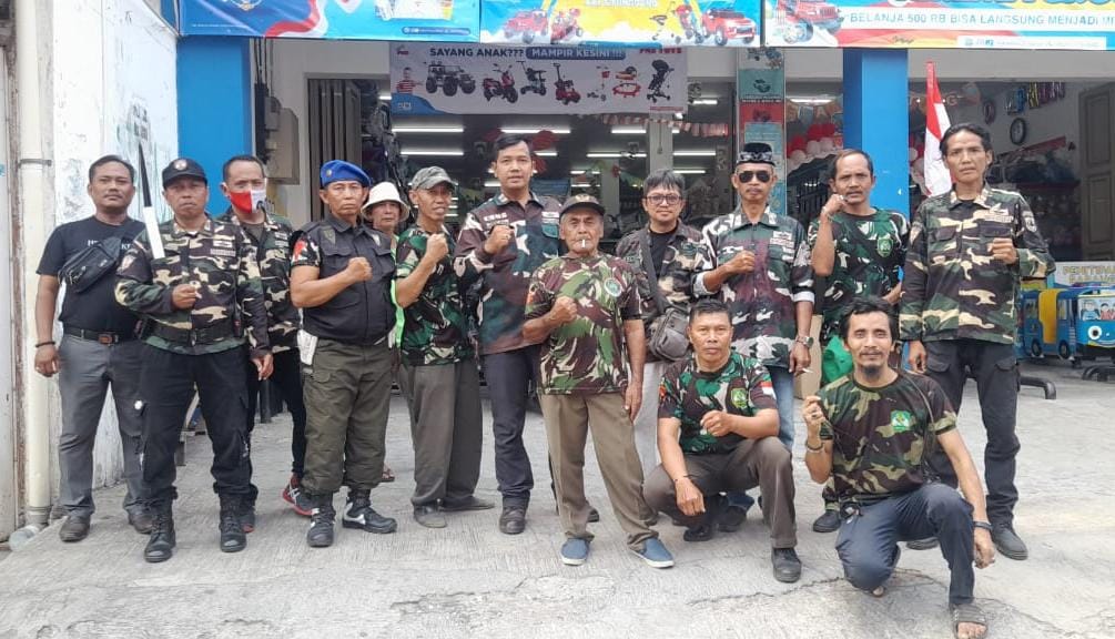 Giat Gerak Pemasangan Bendera Merah Putih Di Momen HUT RI Ke 79, Bareng DPD WJI Cirebon Raya