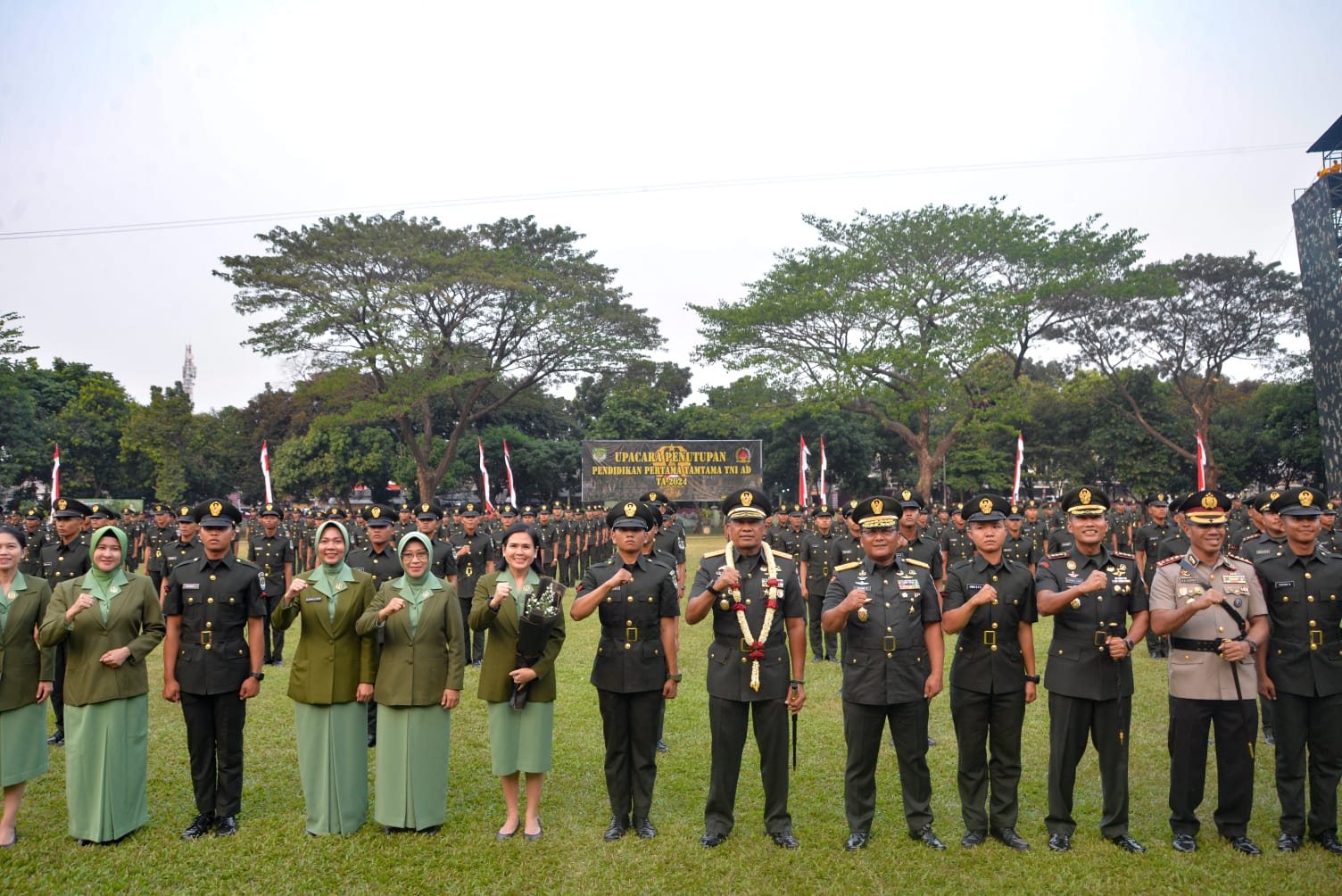 Sebanyak 600 Orang Mantan Prajurit Siswa Dikmata TNI AD TA. 2024 Dilantik dan Disumpah oleh Pangdam Jaya/Jayakarta