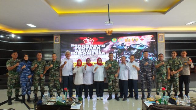 Kodim 0614/Kota Cirebon Kerahkan Warga Untuk Berobat Gratis Dalam Rangka Bakti Kesehatan TNI Tahun 2024