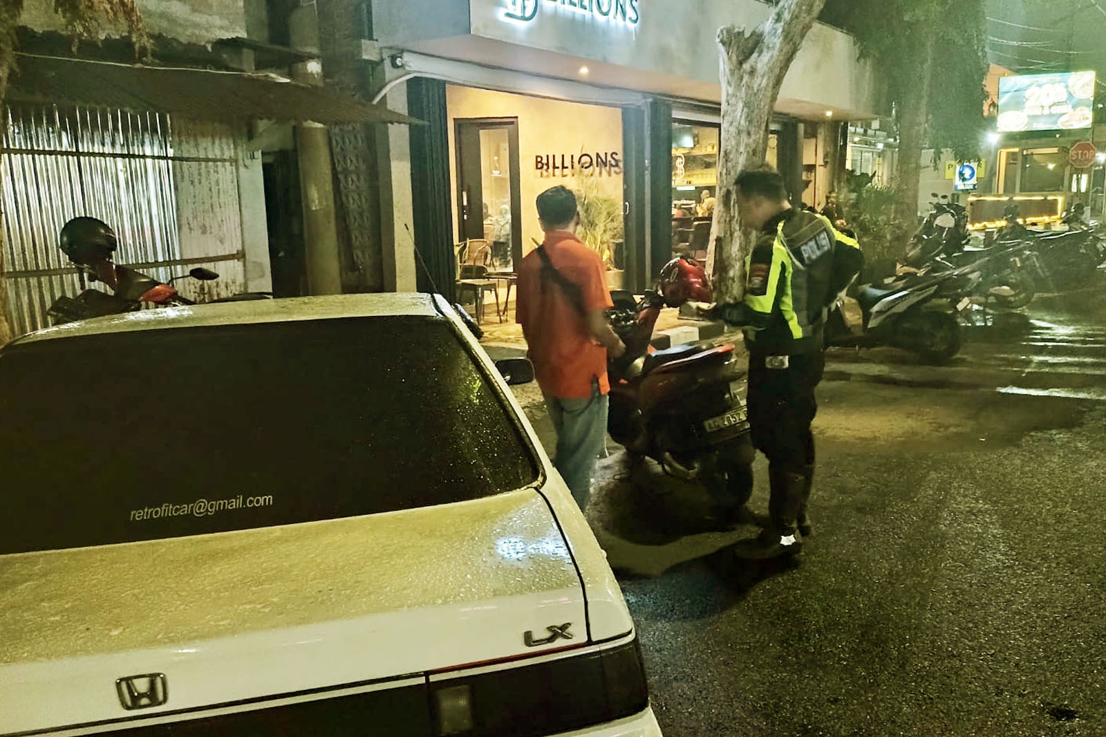 Nekat Parkir Mobil Sembarangan di Jalan Hasanudin, Satu Pengemudi ini Ditilang Satlantas Polres Kediri Kota