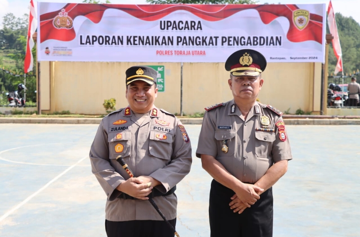 Kapolres Toraja Utara Pimpin Upacara Kenaikan Pangkat Pengabdian Polri Kepada AKBP Marthen Tangallo