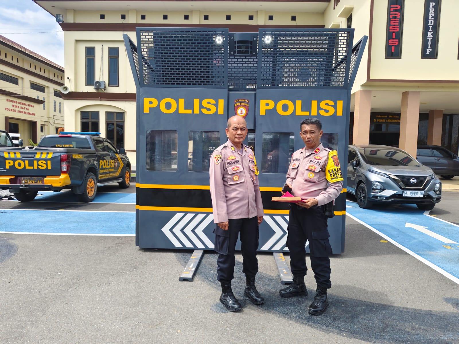 Polres Lhokseumawe Terima Kendaraan Taktis Telehandler dari Korps Sabhara Polri untuk Pengamanan Unjuk Rasa