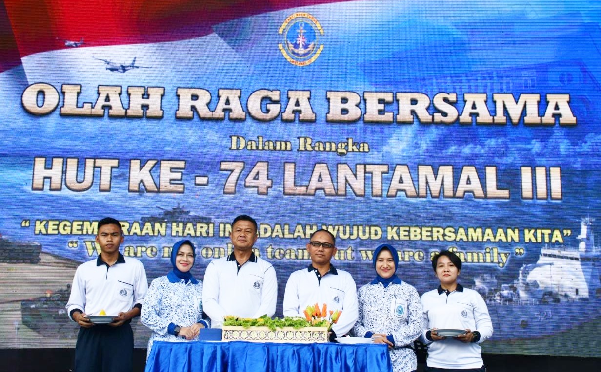 DANLANTAMAL III JAKARTA HADIRI OLAHRAGA BERSAMA DALAM RANGKA HUT KE-74 LANTAMAL III JAKARTA TAHUN 2024