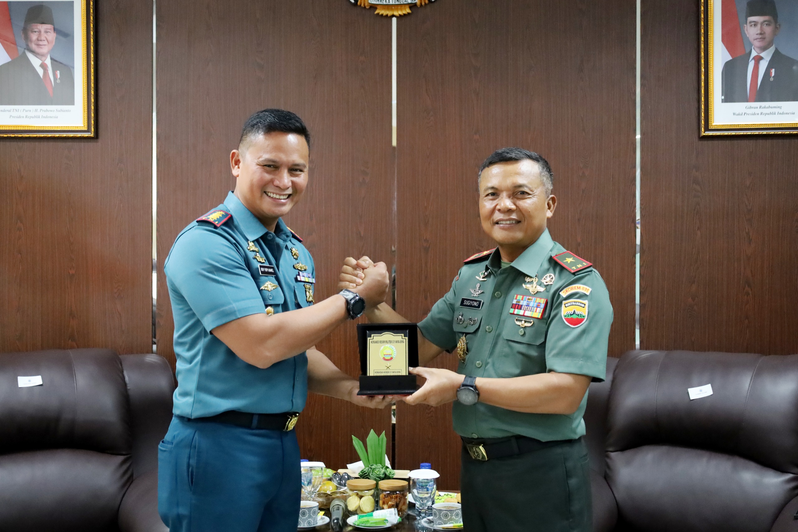 Danlanal Dumai Sambut Kunjungan Danrem 031/WB Beserta Rombongan di Mako Lanal Dumai