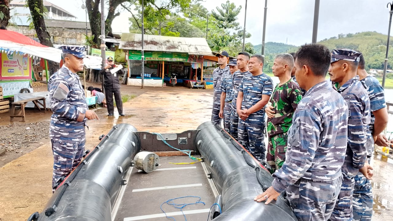 Prajurit Lanal Bandung Uji Kemampuan Teknik dan Taktik Latihan Motoris