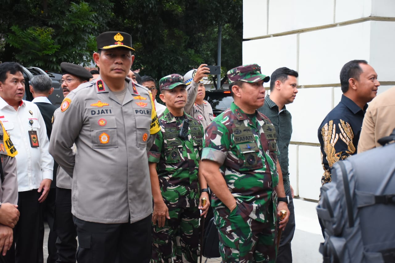 Dandim 0501 Jakarta Pusat Dampingi Pangdam Jaya Pada Patroli Pantau Wilayah Oleh Panglima TNI dan Kapolri.