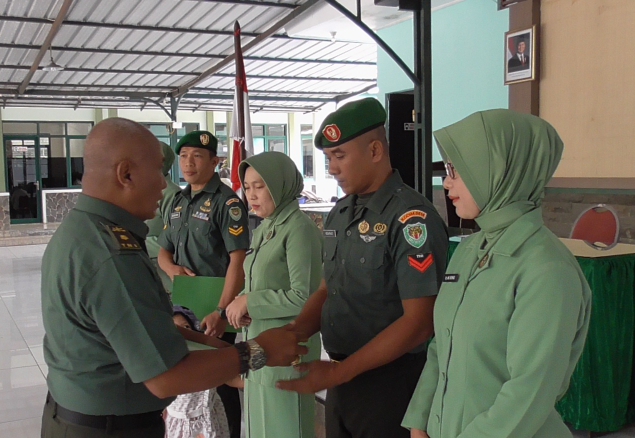 Dandim 0614/Kota Cirebon Lepas Anggota Purna Tugas dan Pindah Satuan