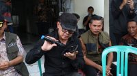 Dialog dengan Petani di Karawang, Wamendagri Bima Arya Telepon Mendes Sampaikan Aspirasi Kesejahteraan Ulu-Ulu