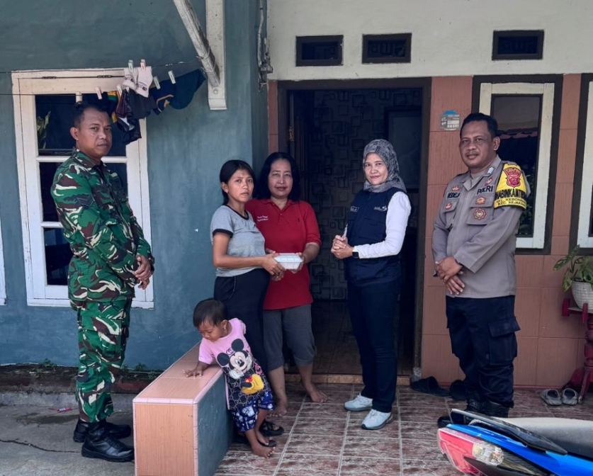 Babinsa Kel. Kebonbaru Laksanakan Kegiatan Pendampingan Pemberian Makanan Bergizi kepada Ibu Hamil dan Balita