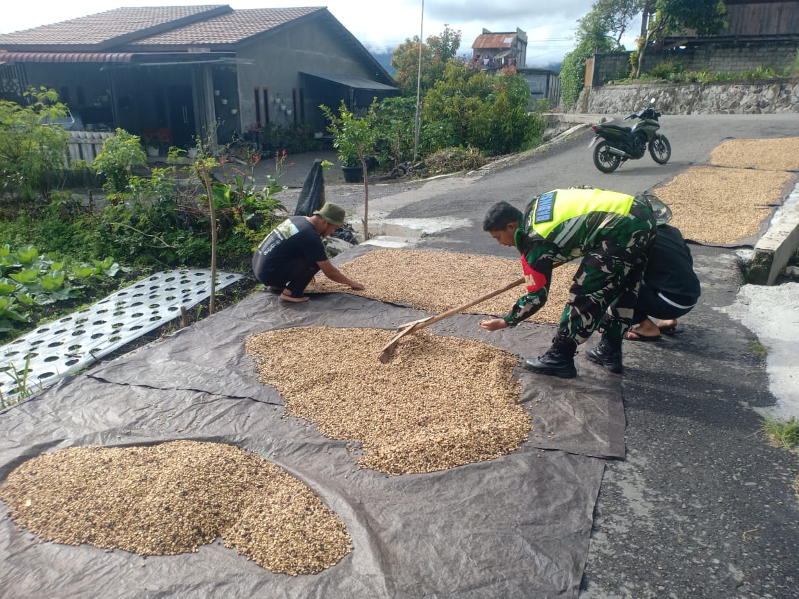 Kepedulian Babinsa Sebagai Aparat Komando Kewilayahan